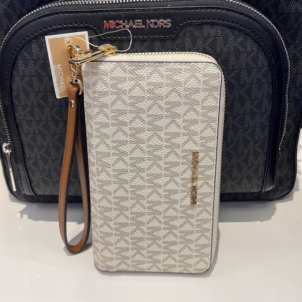 Michael Kors MK Signature Large Flat Multi-Function Phone Case Wallet Wristlet - Picture 13 of 16